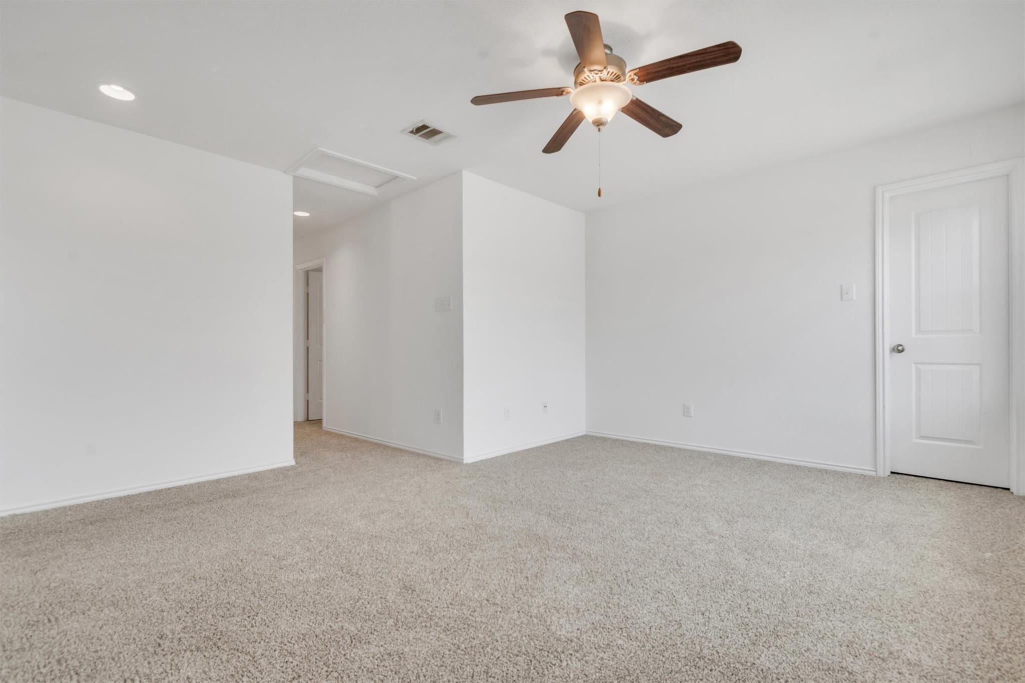 2008 Sydnee Dr, Leander, TX 78641