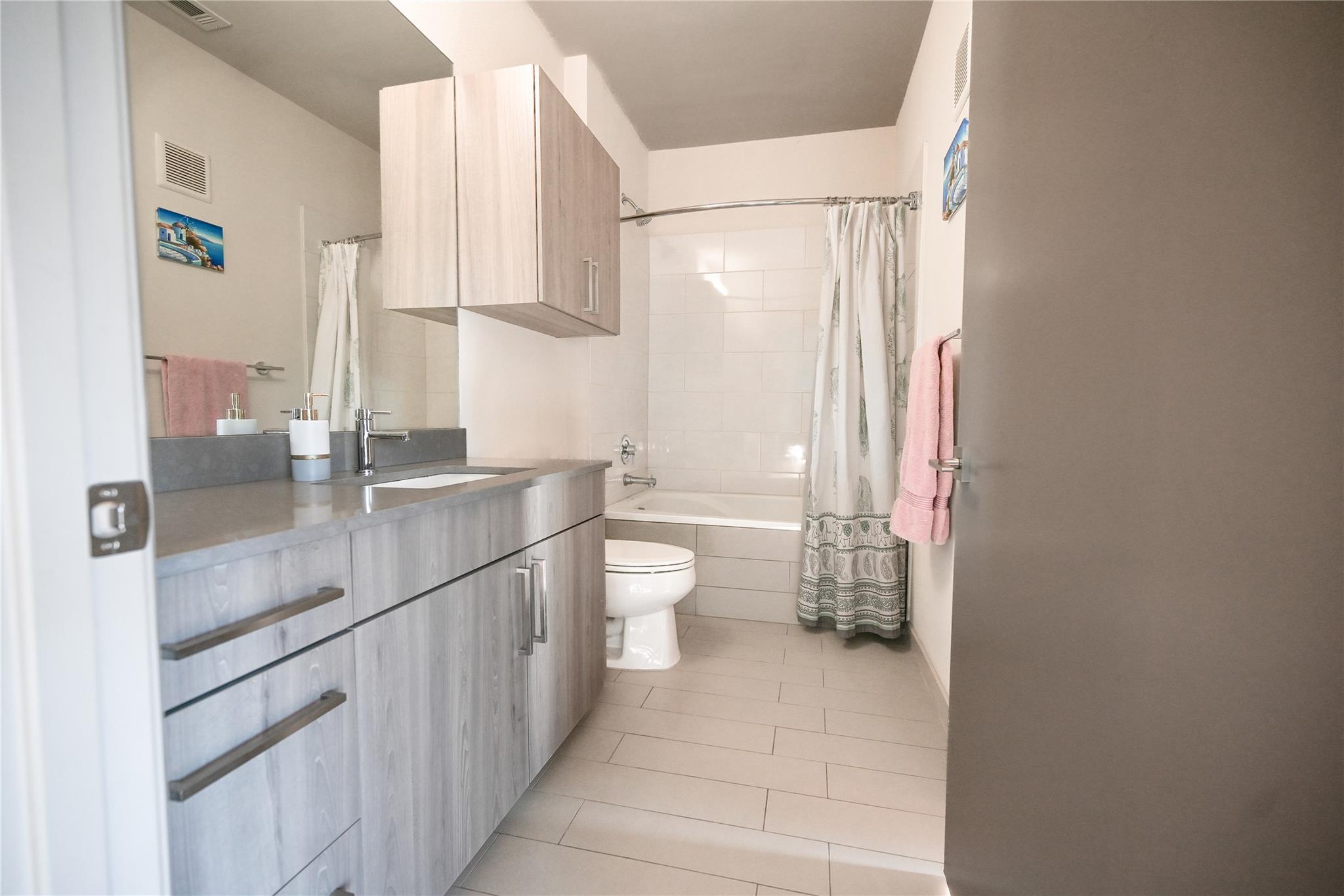 3600 S Lamar Blvd # 200, Austin, TX 78704