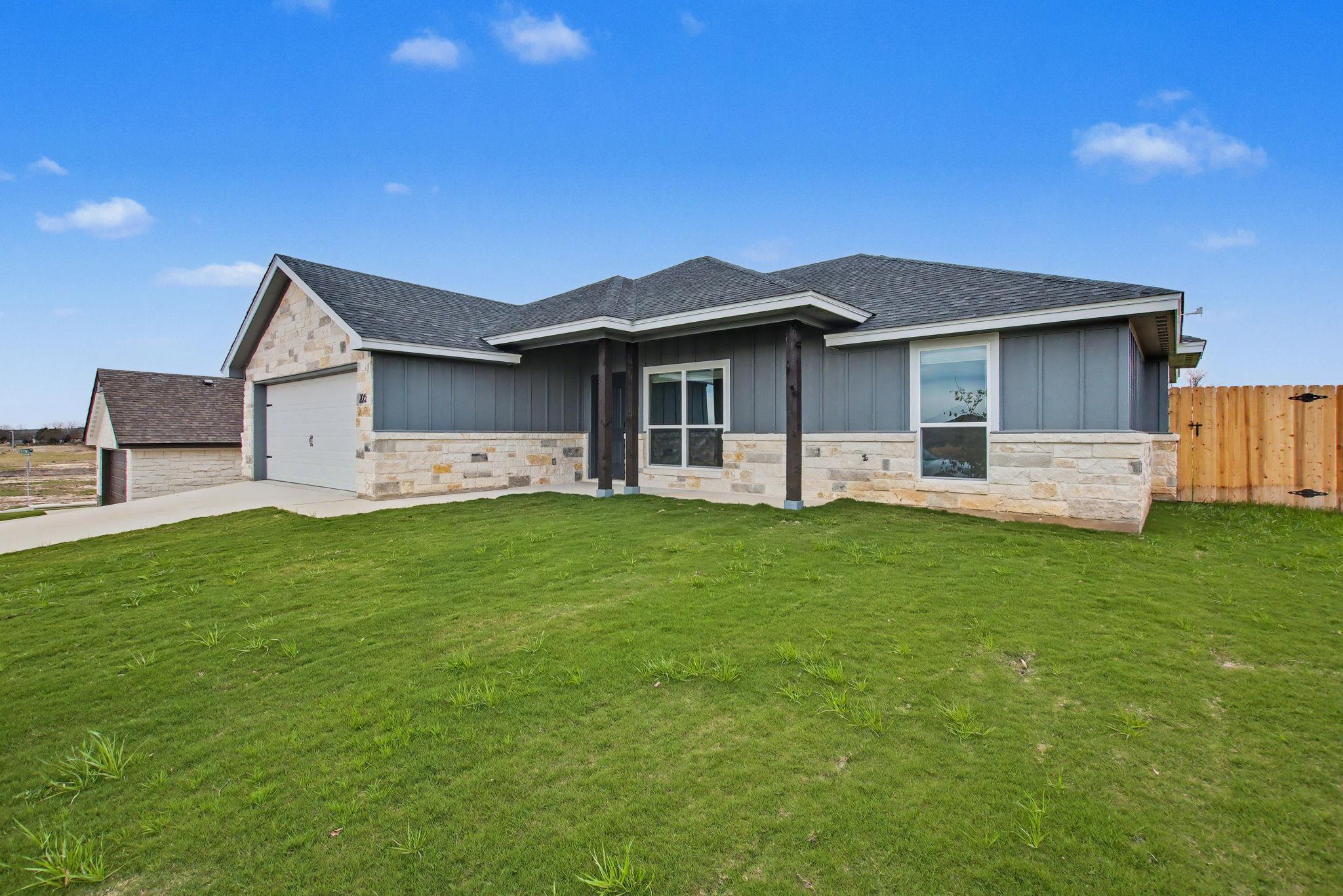 206 Water Well Rd, Burnet, TX 78611