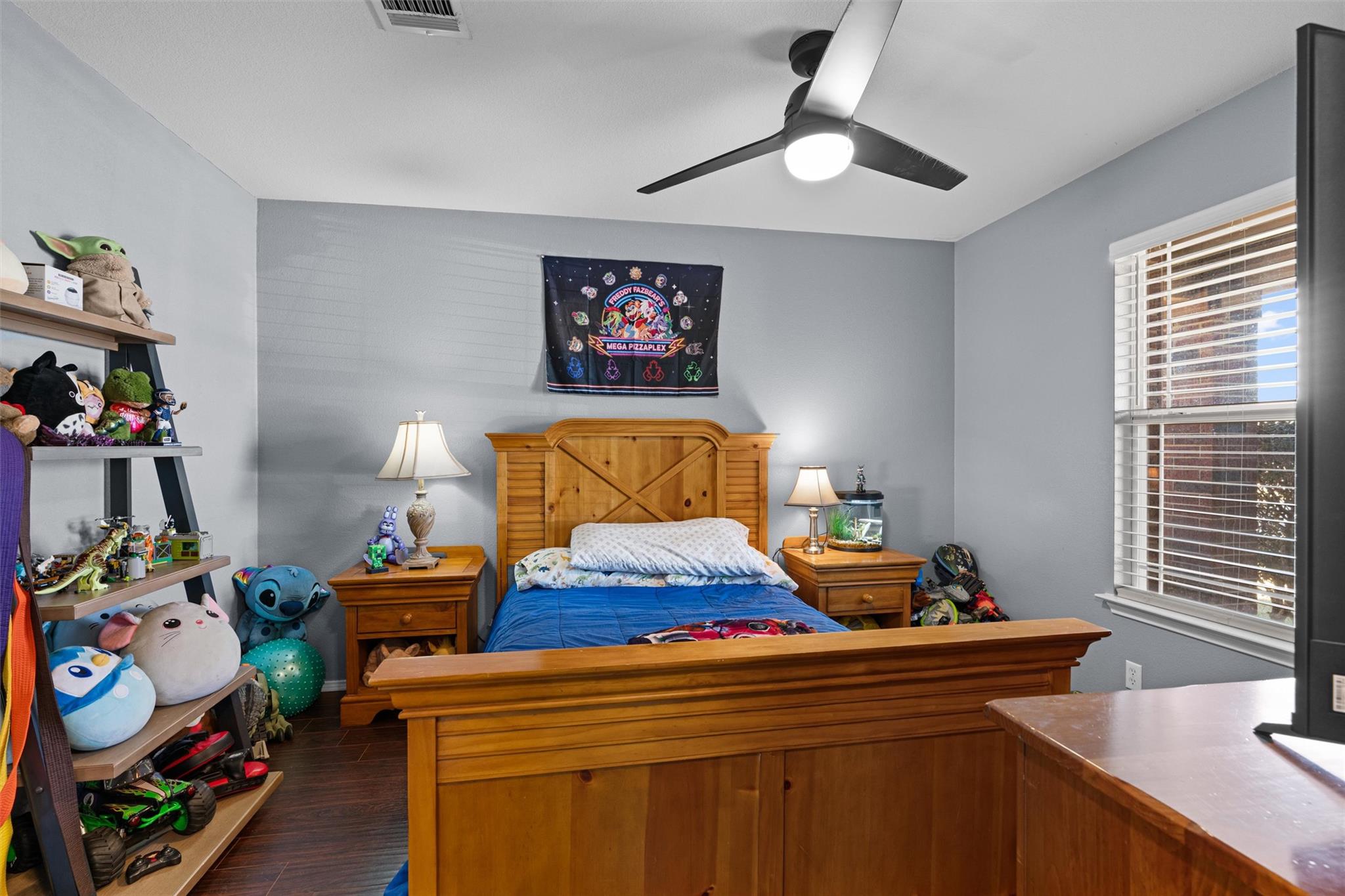 128 Steven St, Hutto, TX 78634