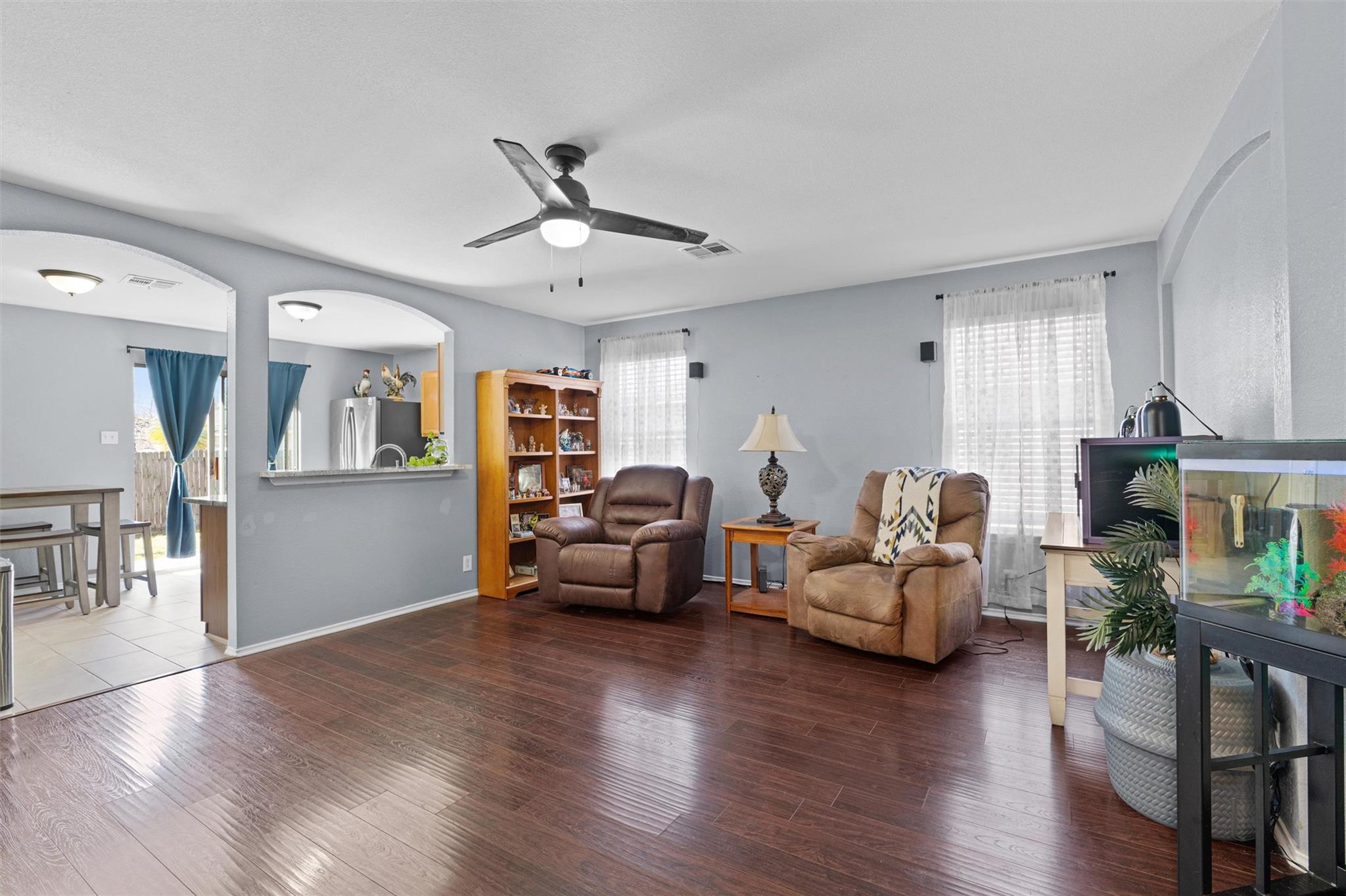 128 Steven St, Hutto, TX 78634