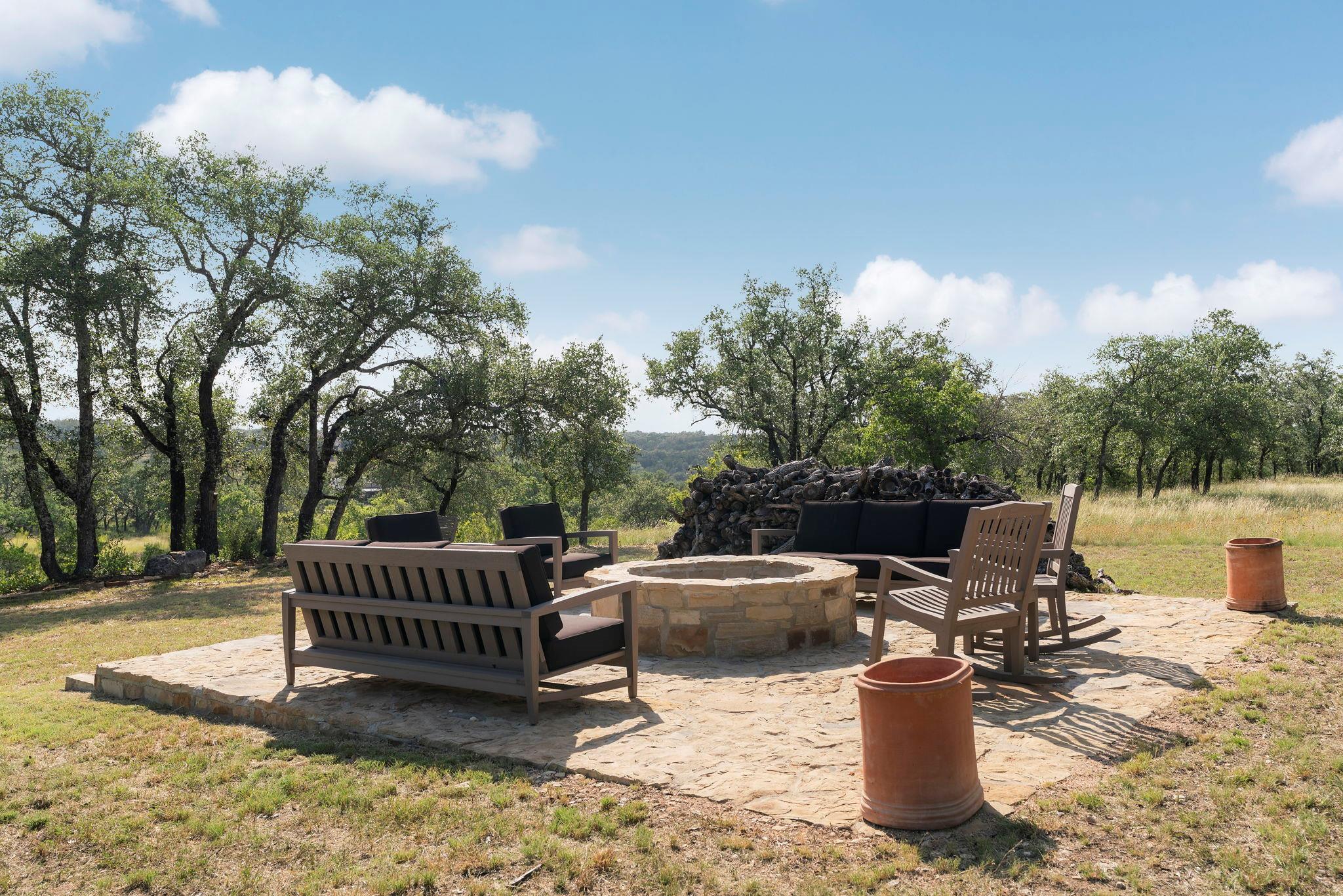 21311 Hamilton Pool Rd, Dripping Springs, TX 78620