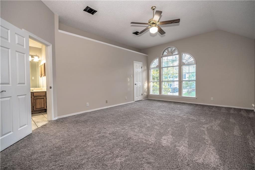 1009 Oaklands Dr, Round Rock, TX 78681