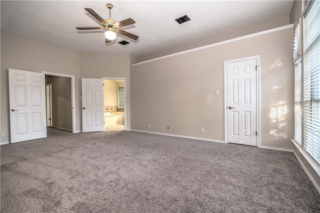 1009 Oaklands Dr, Round Rock, TX 78681