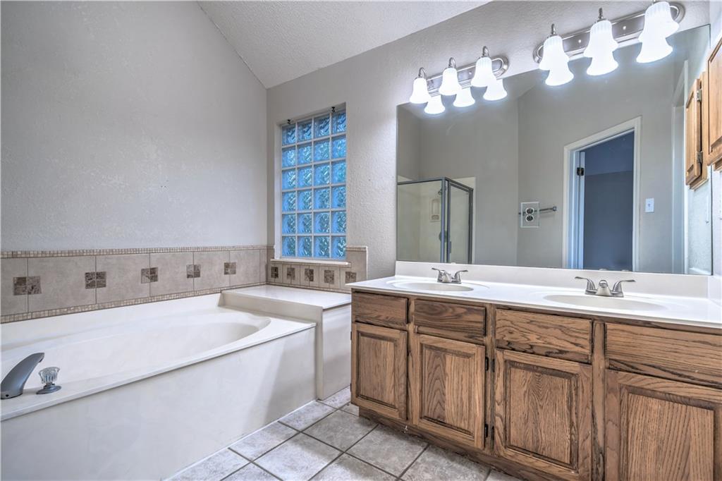 1009 Oaklands Dr, Round Rock, TX 78681