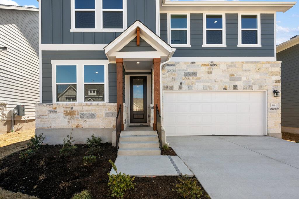 190 Crater Lake Dr, Dripping Springs, TX 78620