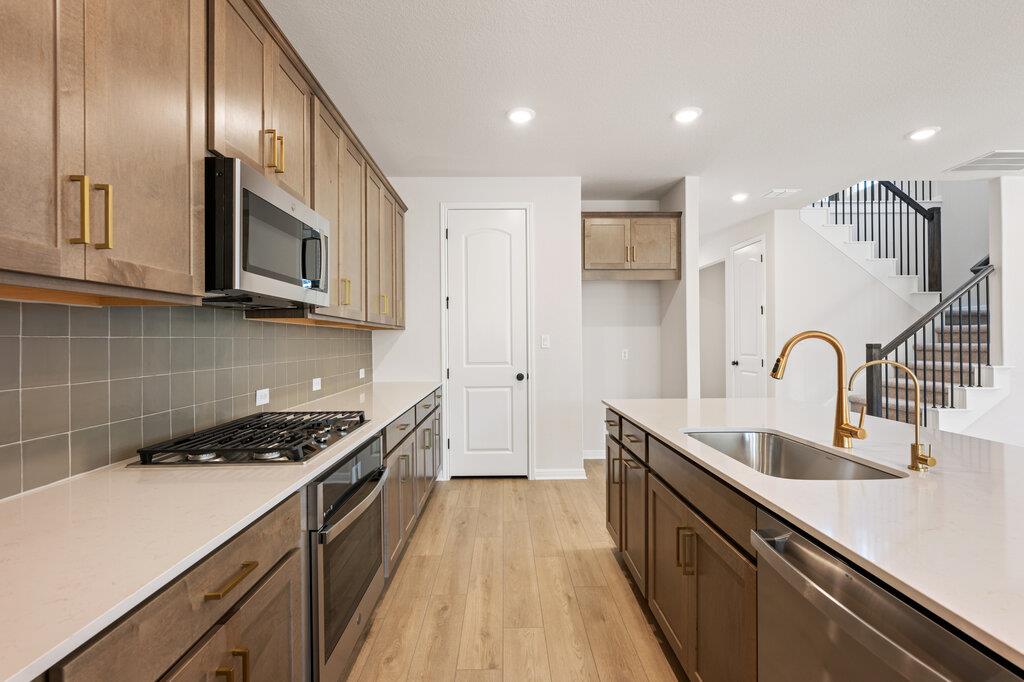 190 Crater Lake Dr, Dripping Springs, TX 78620