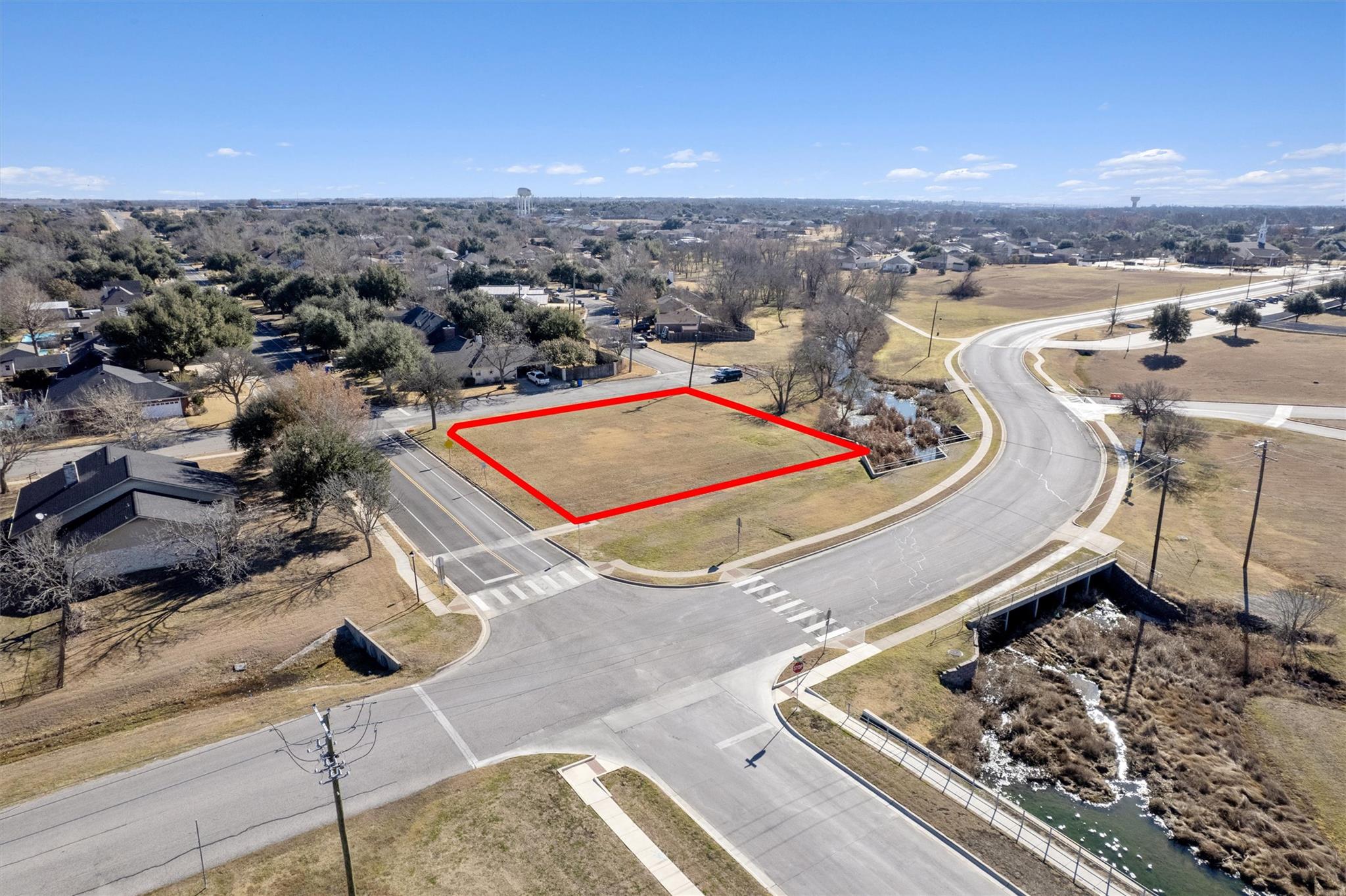 3949 Pinehurst Dr, Taylor, TX 76574