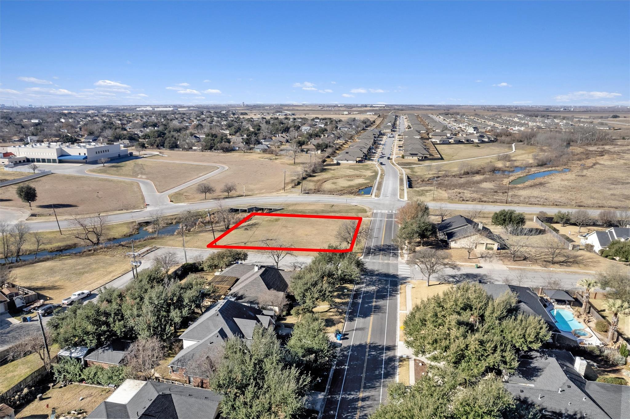 3949 Pinehurst Dr, Taylor, TX 76574