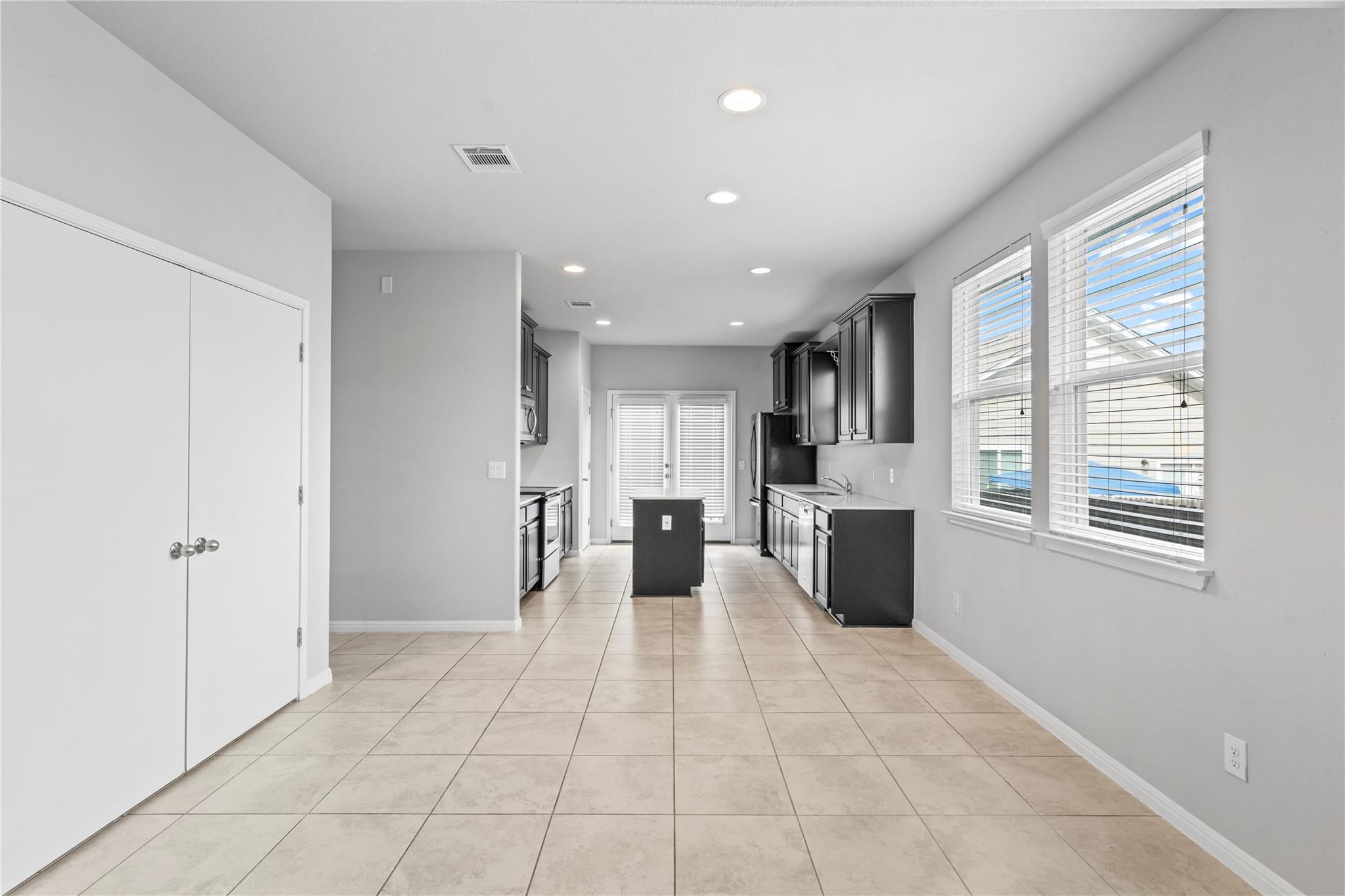 245 E Broade St, Leander, TX 78641