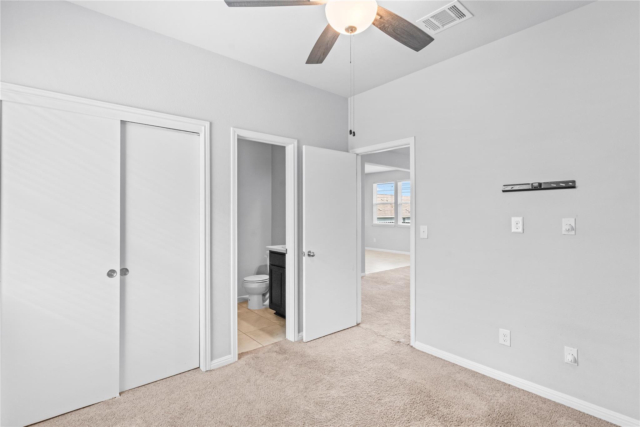 245 E Broade St, Leander, TX 78641