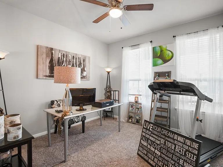 245 E Broade St, Leander, TX 78641