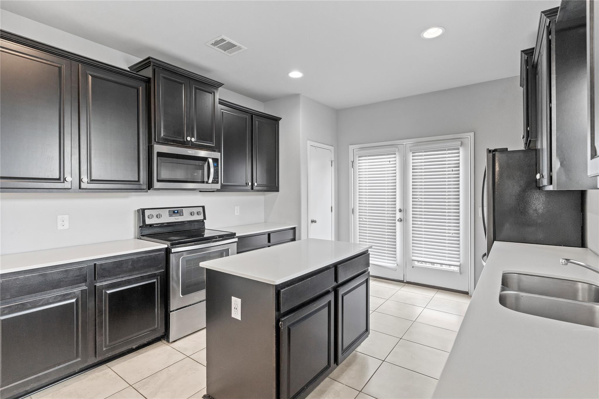 245 E Broade St, Leander, TX 78641