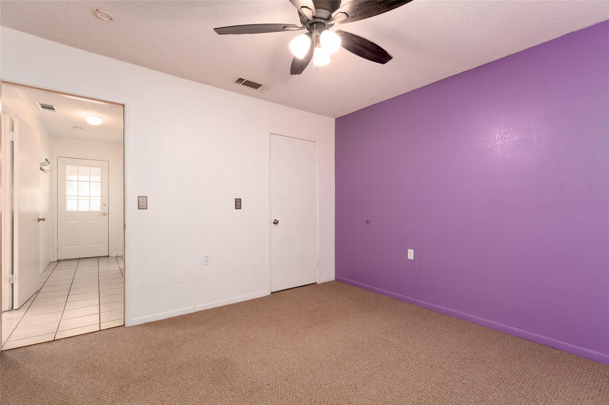 600 W Cypress St, Johnson City, TX 78636