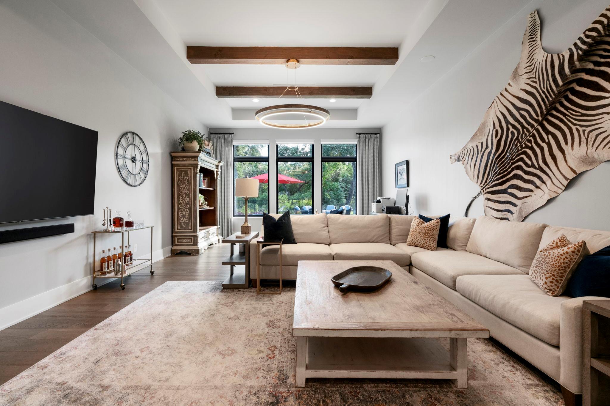 442 Delayne Dr, Austin, TX 78737