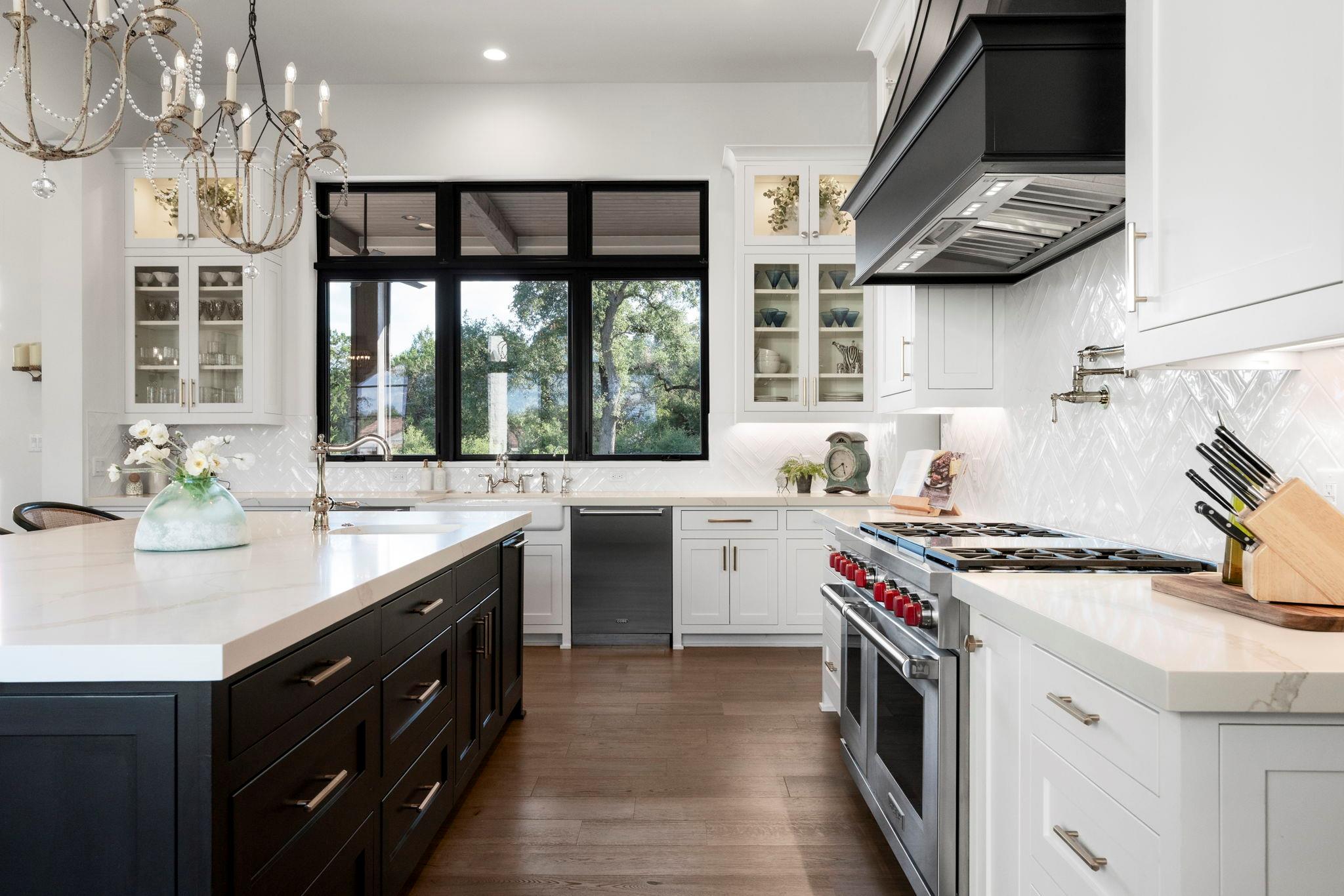 442 Delayne Dr, Austin, TX 78737