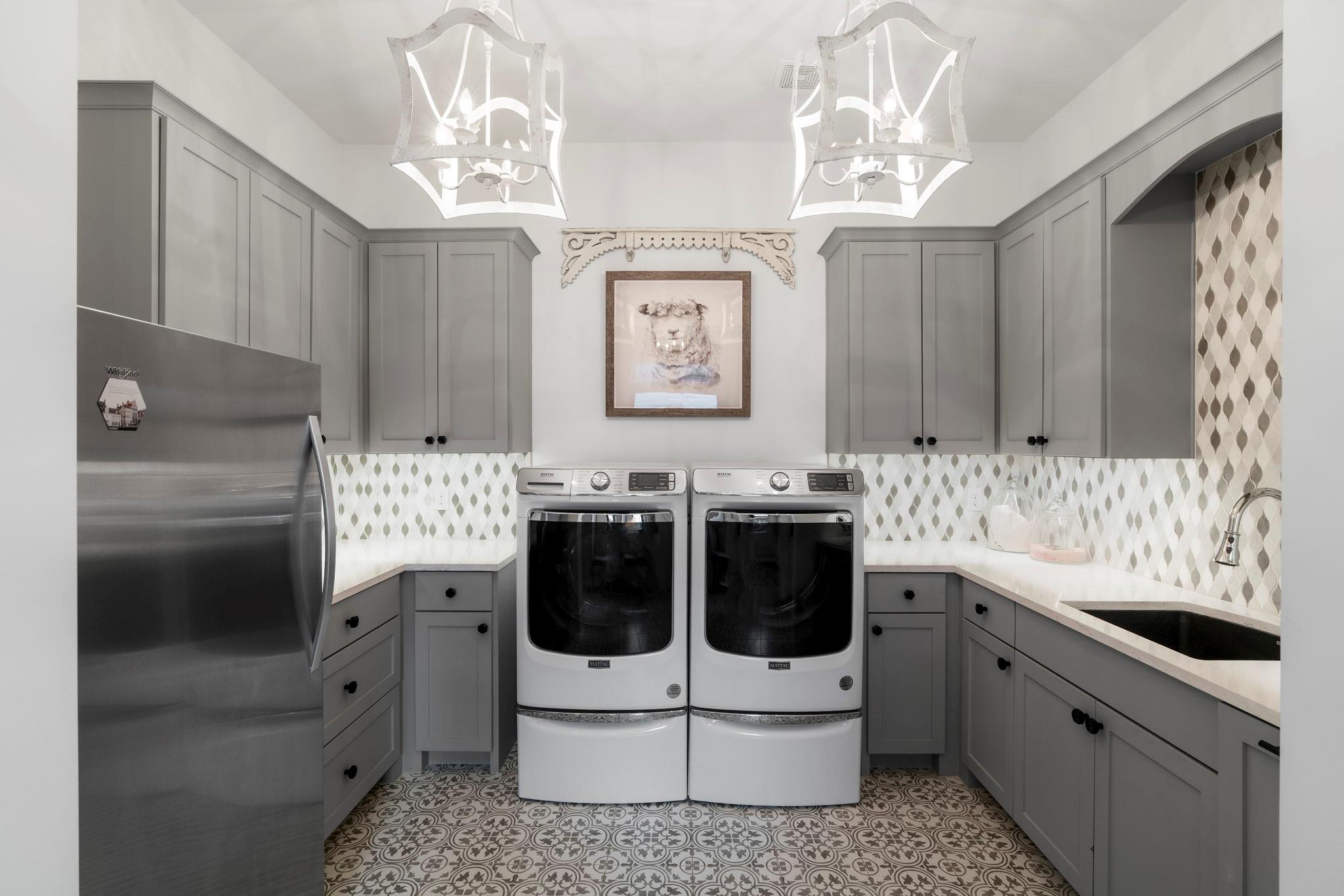 442 Delayne Dr, Austin, TX 78737