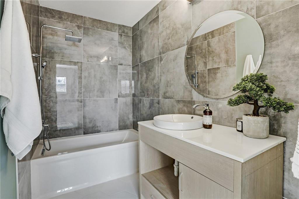 1810 River Crossing Cir # A, Austin, TX 78741