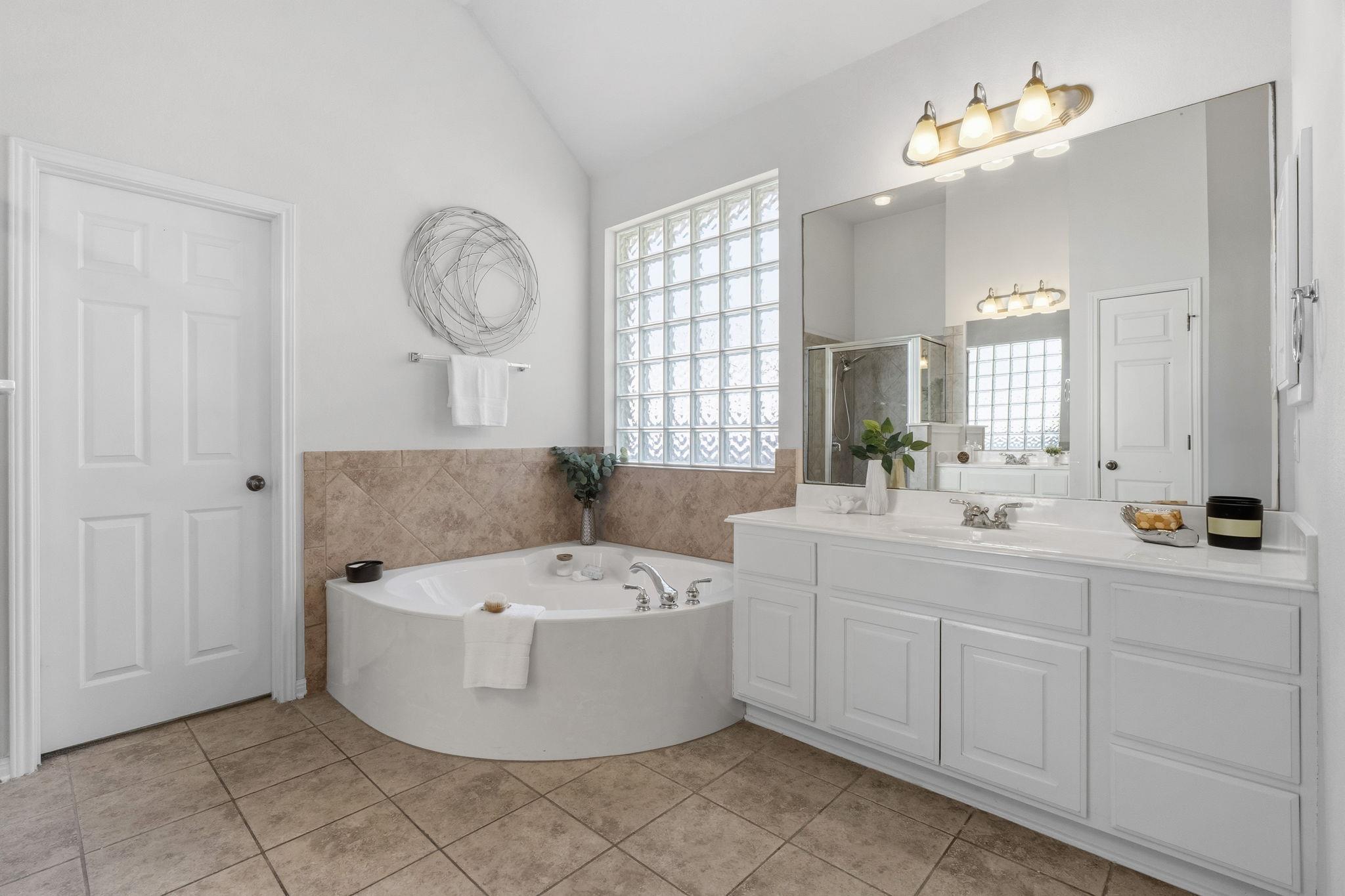 9613 INDINA HILLS Dr, Austin, TX 78717