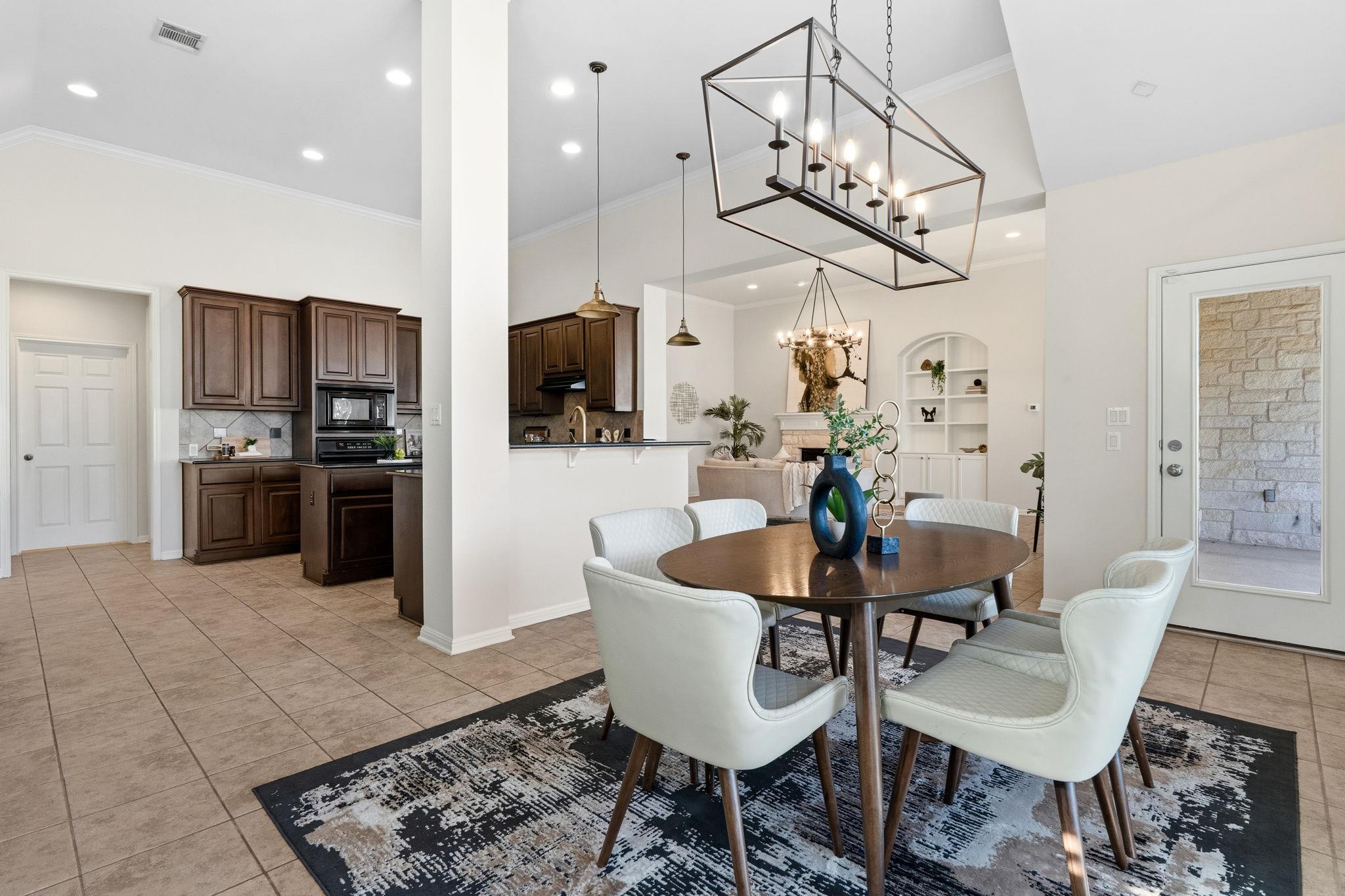 9613 INDINA HILLS Dr, Austin, TX 78717