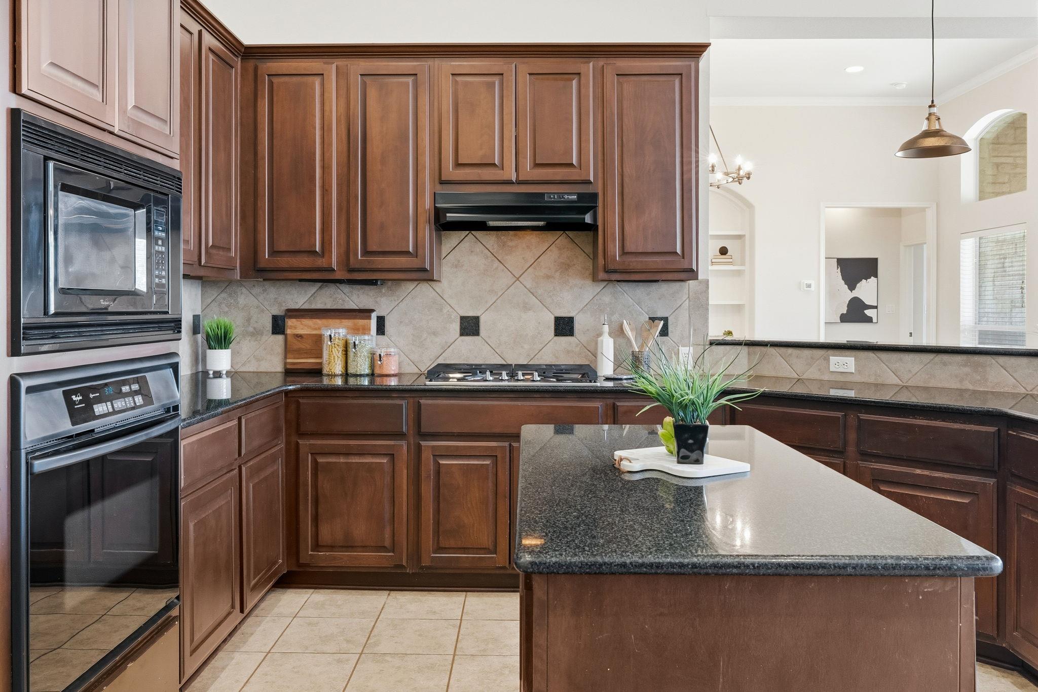 9613 INDINA HILLS Dr, Austin, TX 78717