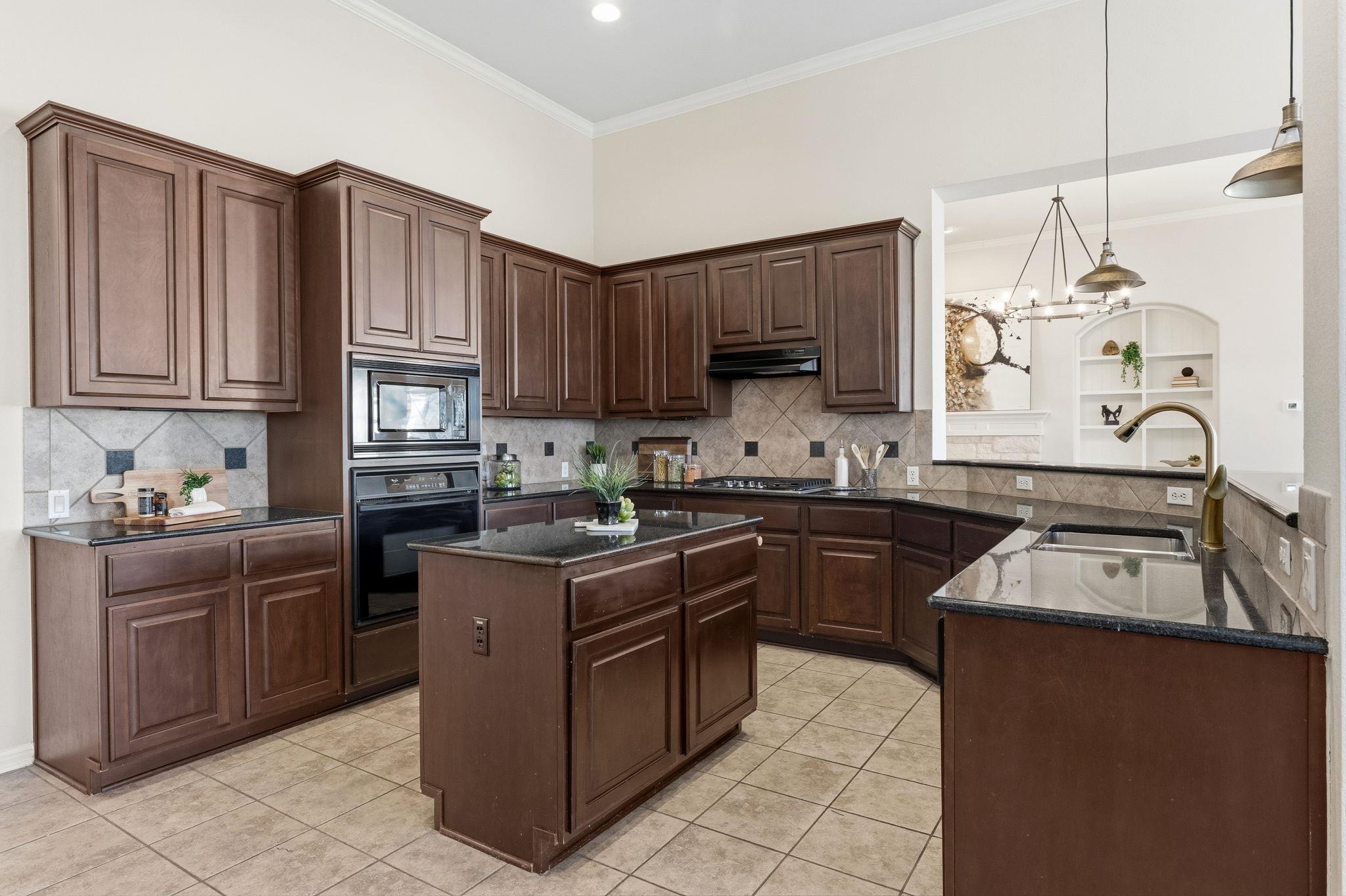 9613 INDINA HILLS Dr, Austin, TX 78717