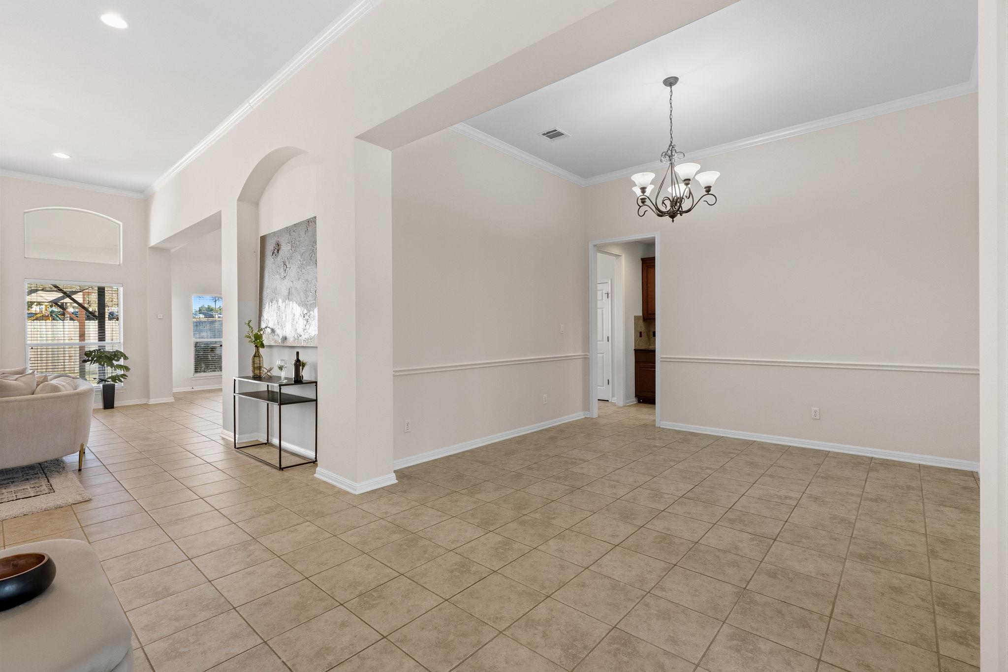 9613 INDINA HILLS Dr, Austin, TX 78717