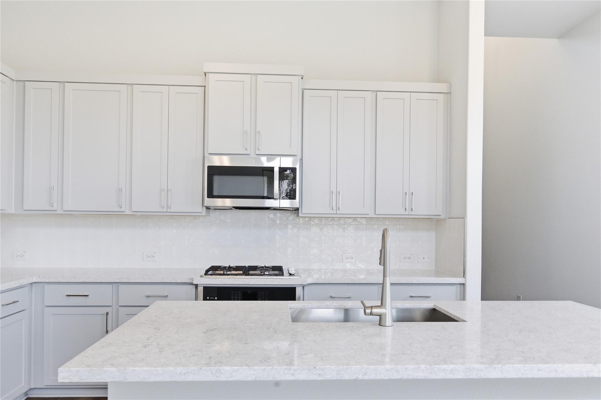 305 Brandywine Rd, Hutto, TX 78634