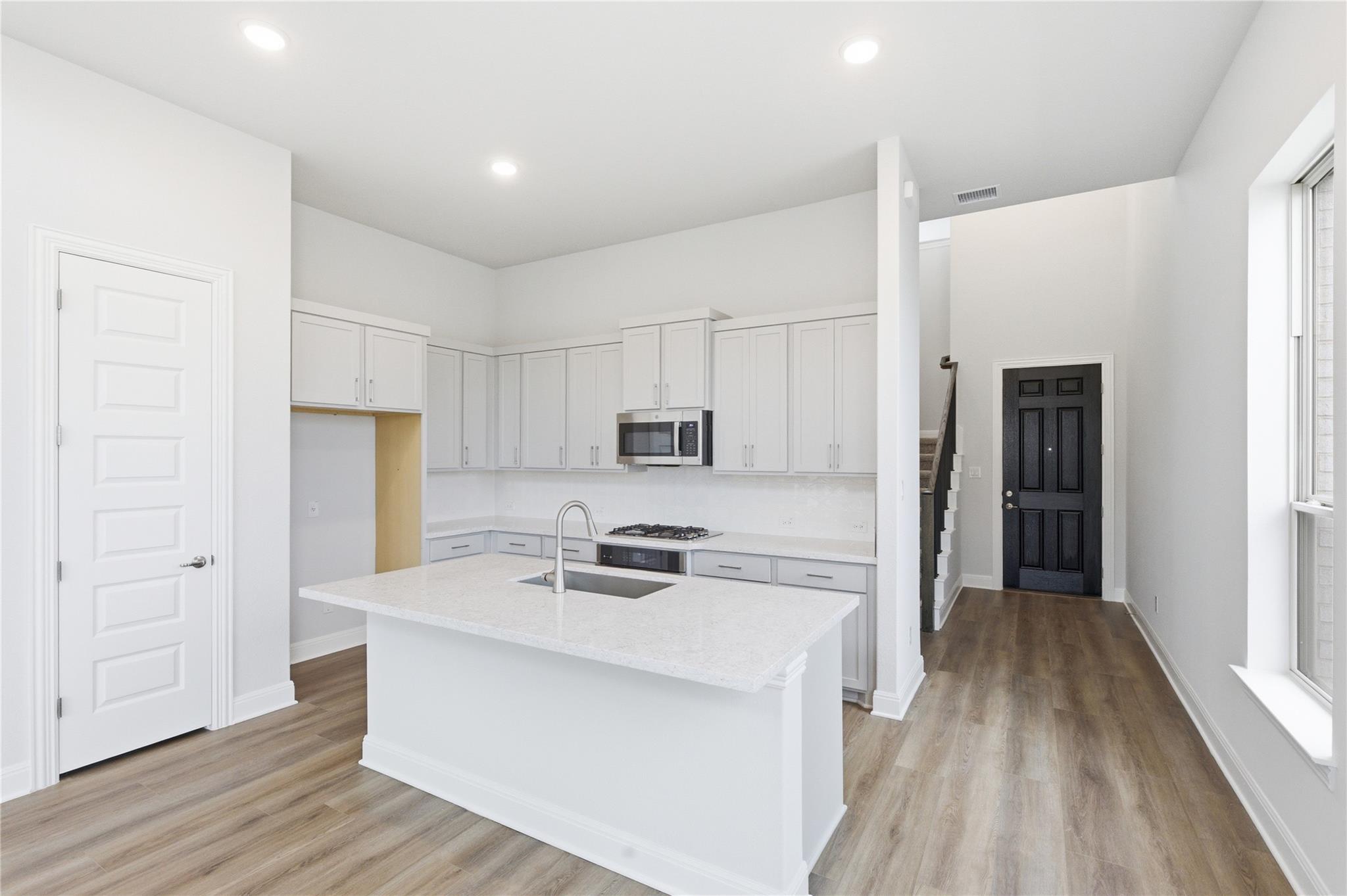 305 Brandywine Rd, Hutto, TX 78634