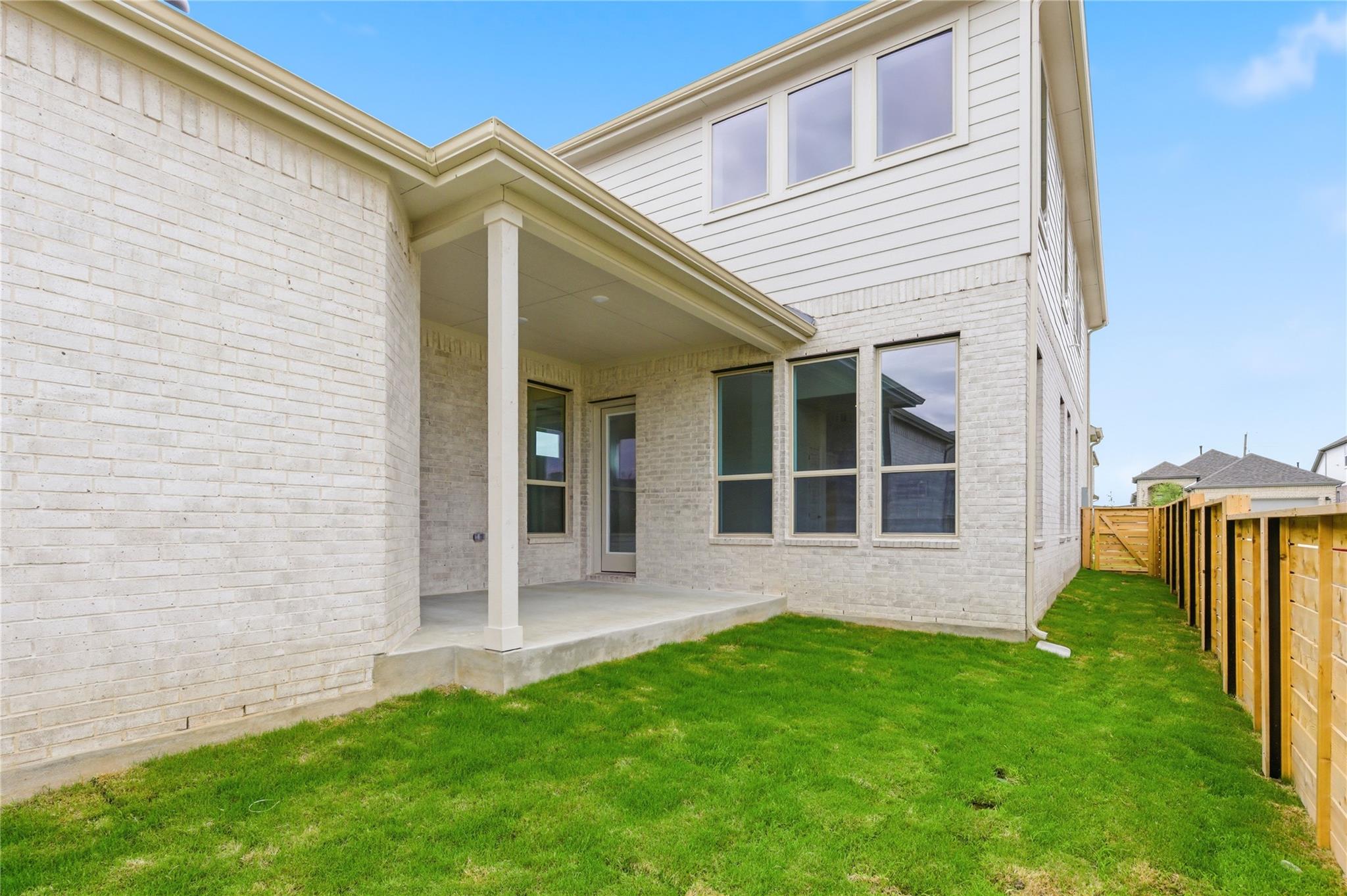 305 Brandywine Rd, Hutto, TX 78634