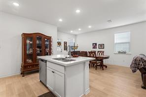 112 Doodle Ln, Hutto, TX 78634