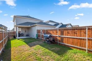 112 Doodle Ln, Hutto, TX 78634