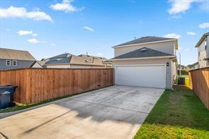 112 Doodle Ln, Hutto, TX 78634