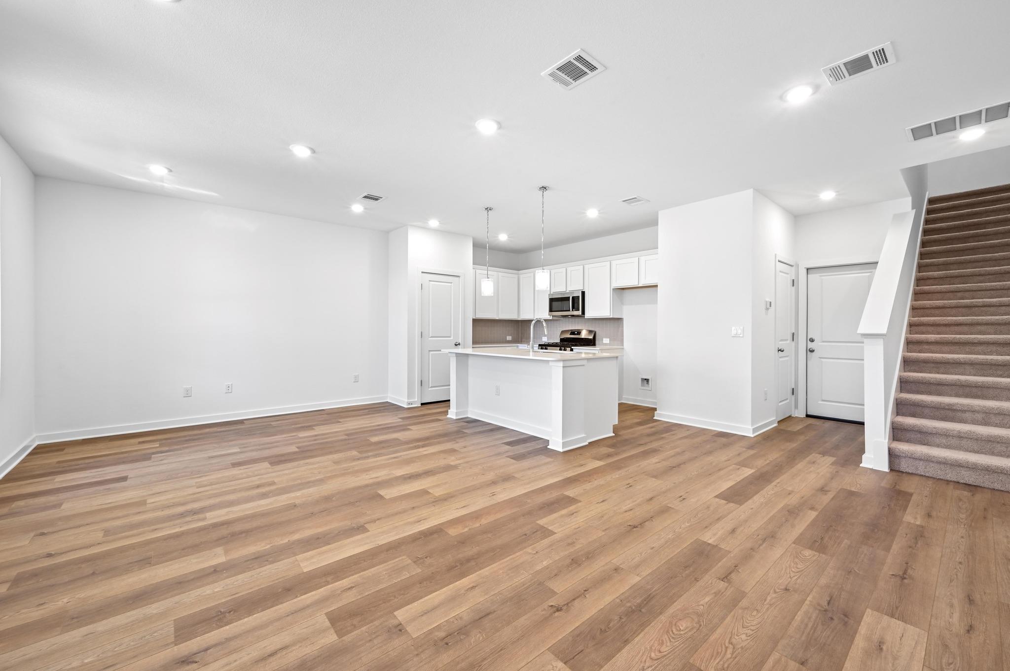 497 Orleanian Dr # B, Buda, TX 78610