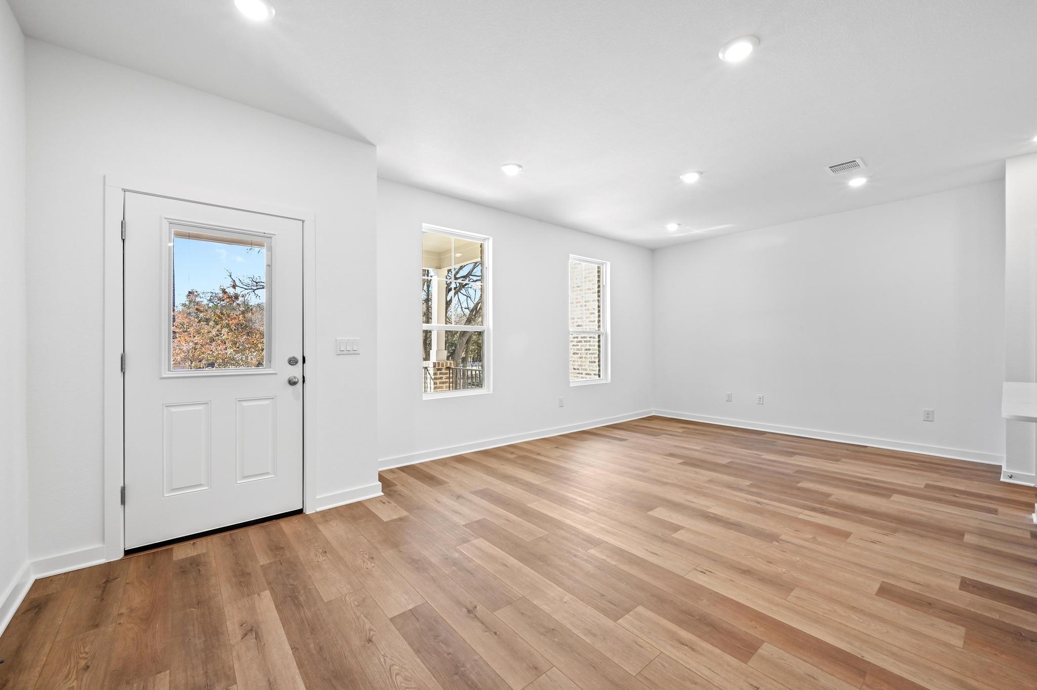 497 Orleanian Dr # B, Buda, TX 78610