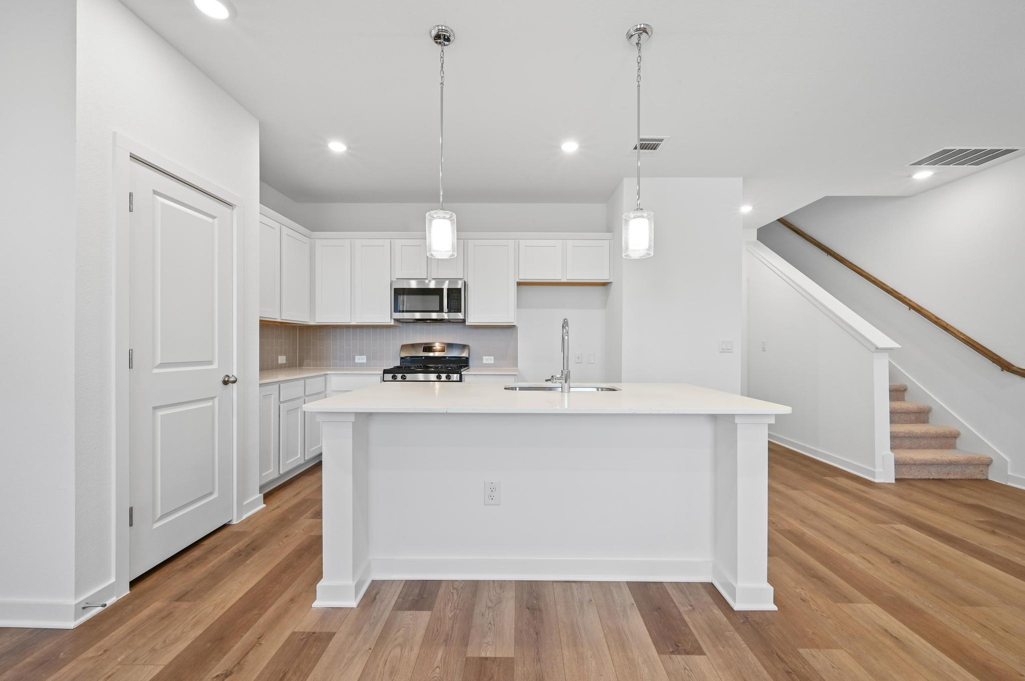 497 Orleanian Dr # B, Buda, TX 78610