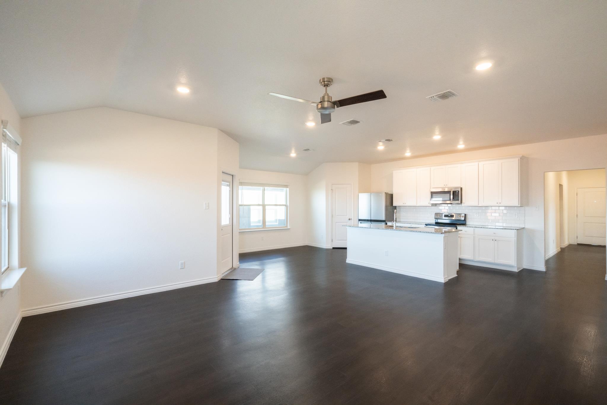 608 Double Vision Rd, Jarrell, TX 76537