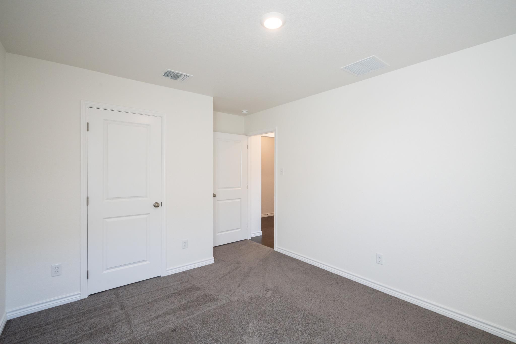 608 Double Vision Rd, Jarrell, TX 76537