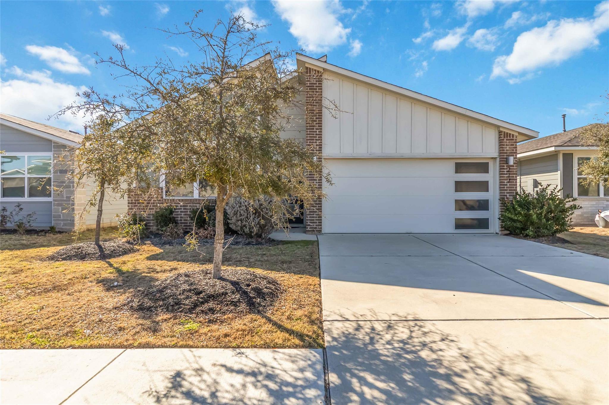 217 Deserti Rd, Leander, TX 78641