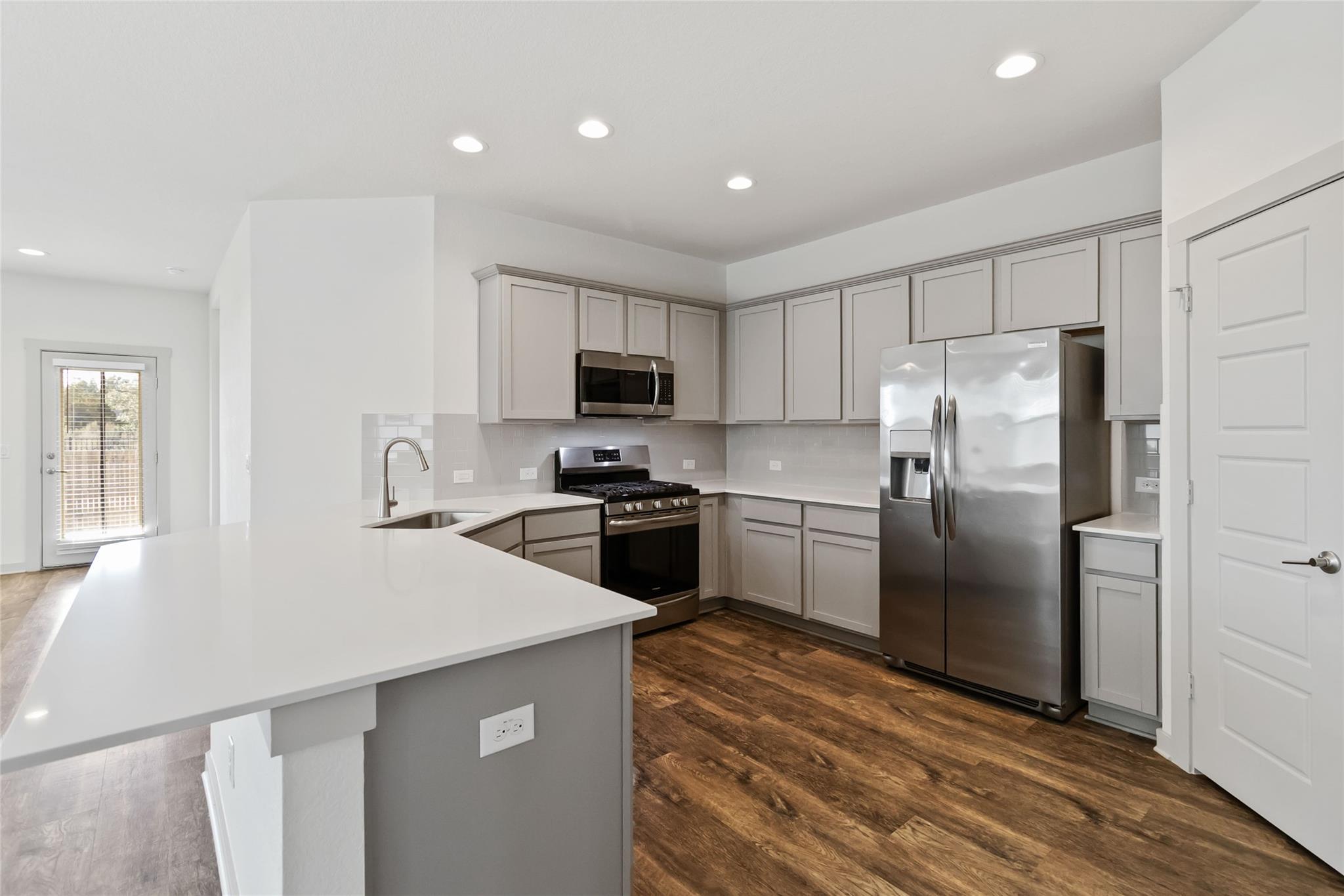 217 Deserti Rd, Leander, TX 78641