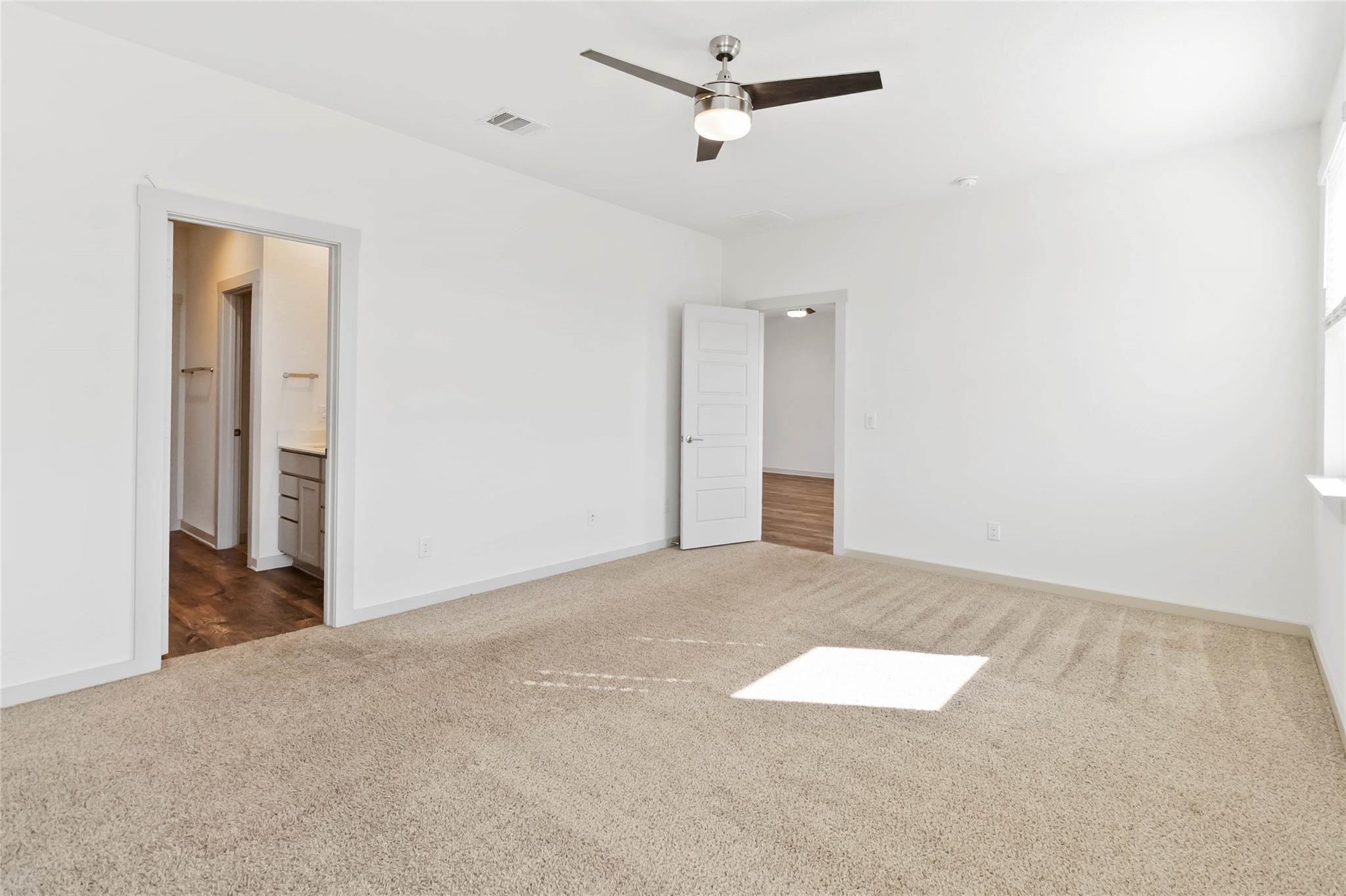 217 Deserti Rd, Leander, TX 78641