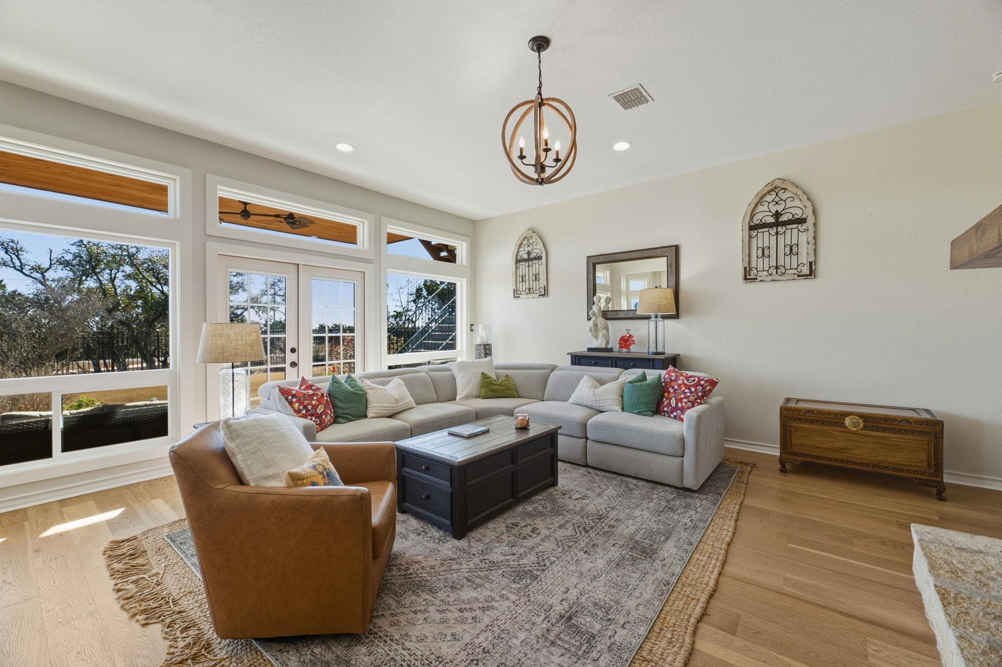 103 High Sierra Dr, Boerne, TX 78006