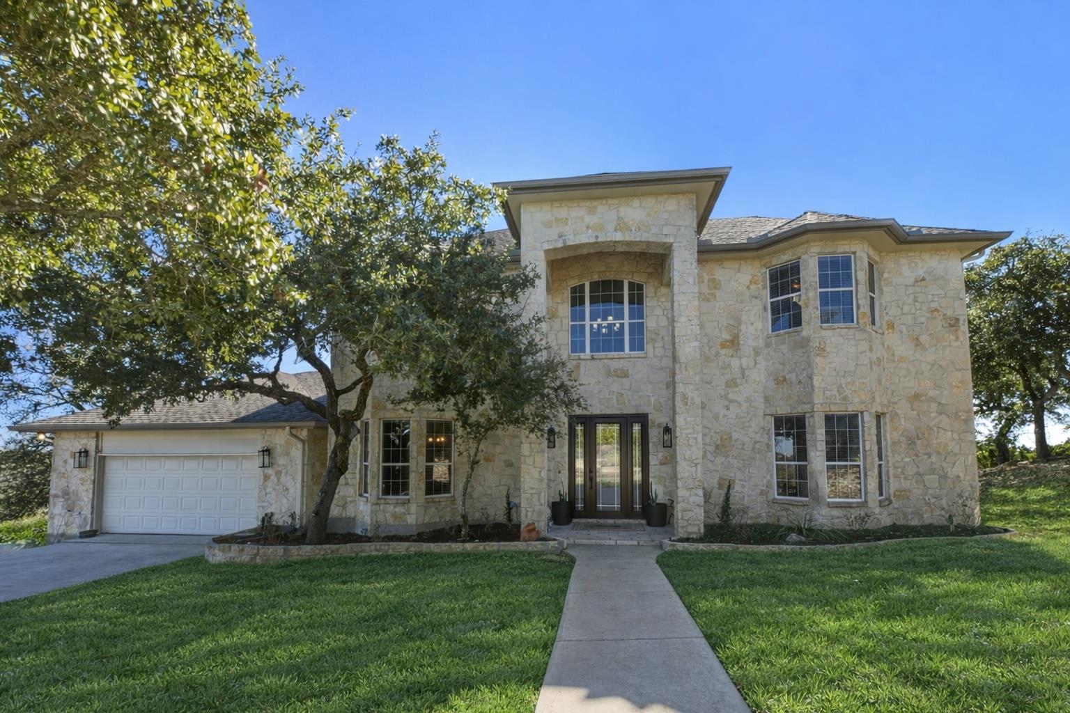 103 High Sierra Dr, Boerne, TX 78006