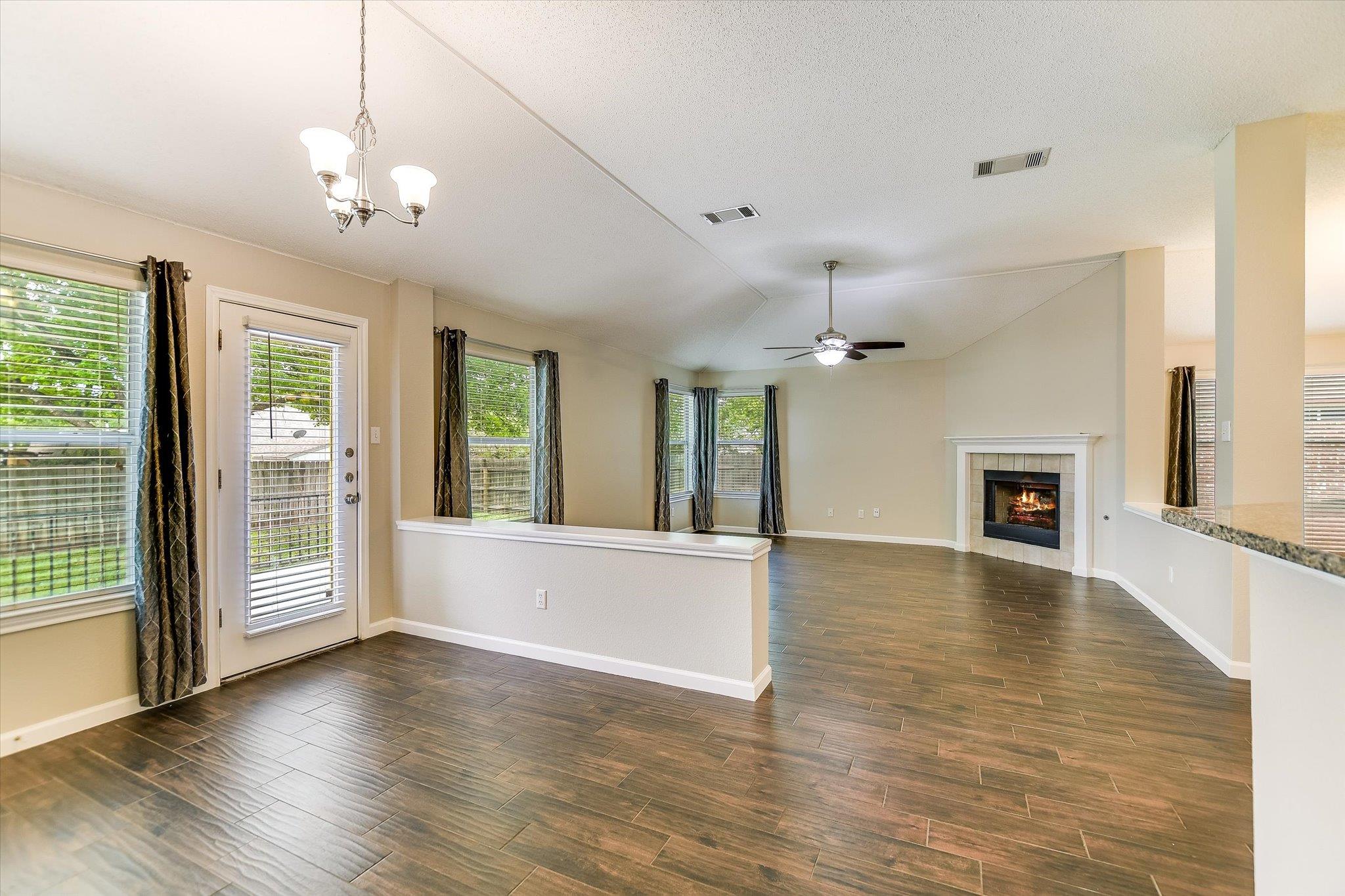 1303 Crossvine Way, Pflugerville, TX 78660