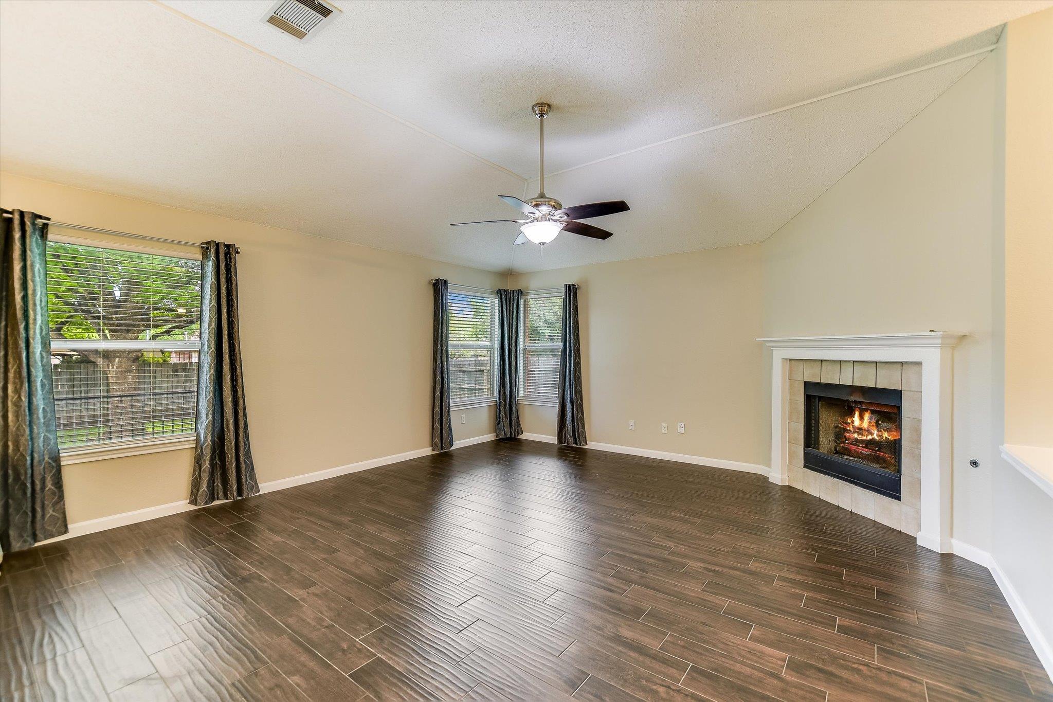 1303 Crossvine Way, Pflugerville, TX 78660