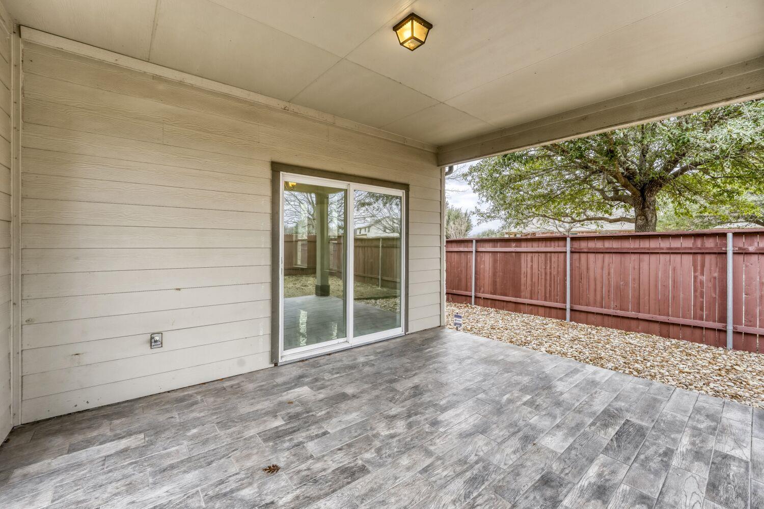 1100 Hyde Park Dr, Round Rock, TX 78665