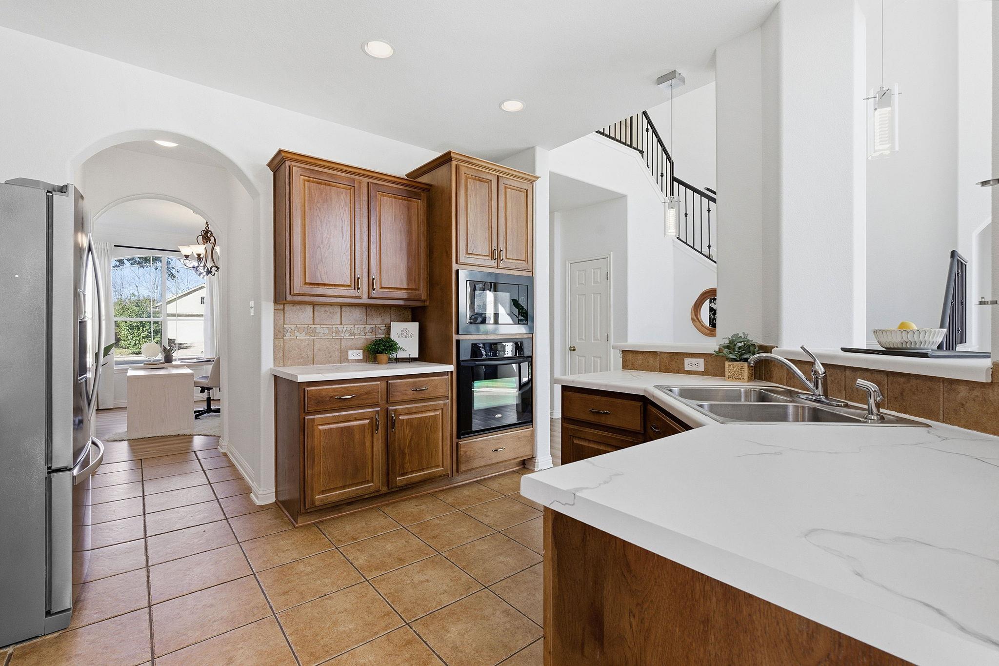 10329 Big Thicket Dr, Austin, TX 78747