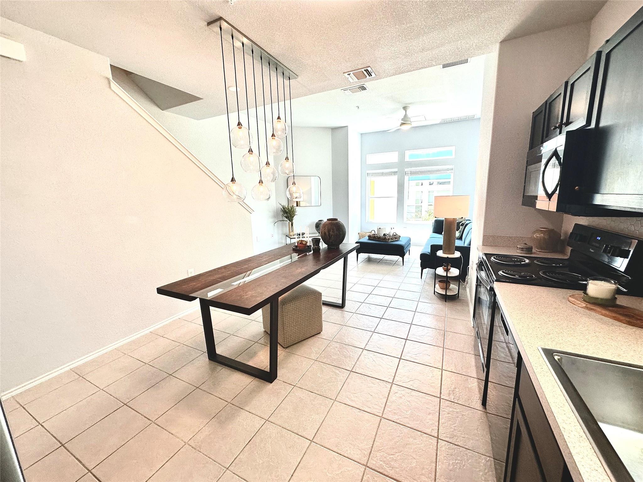 4323 Nitschke St, Austin, TX 78723