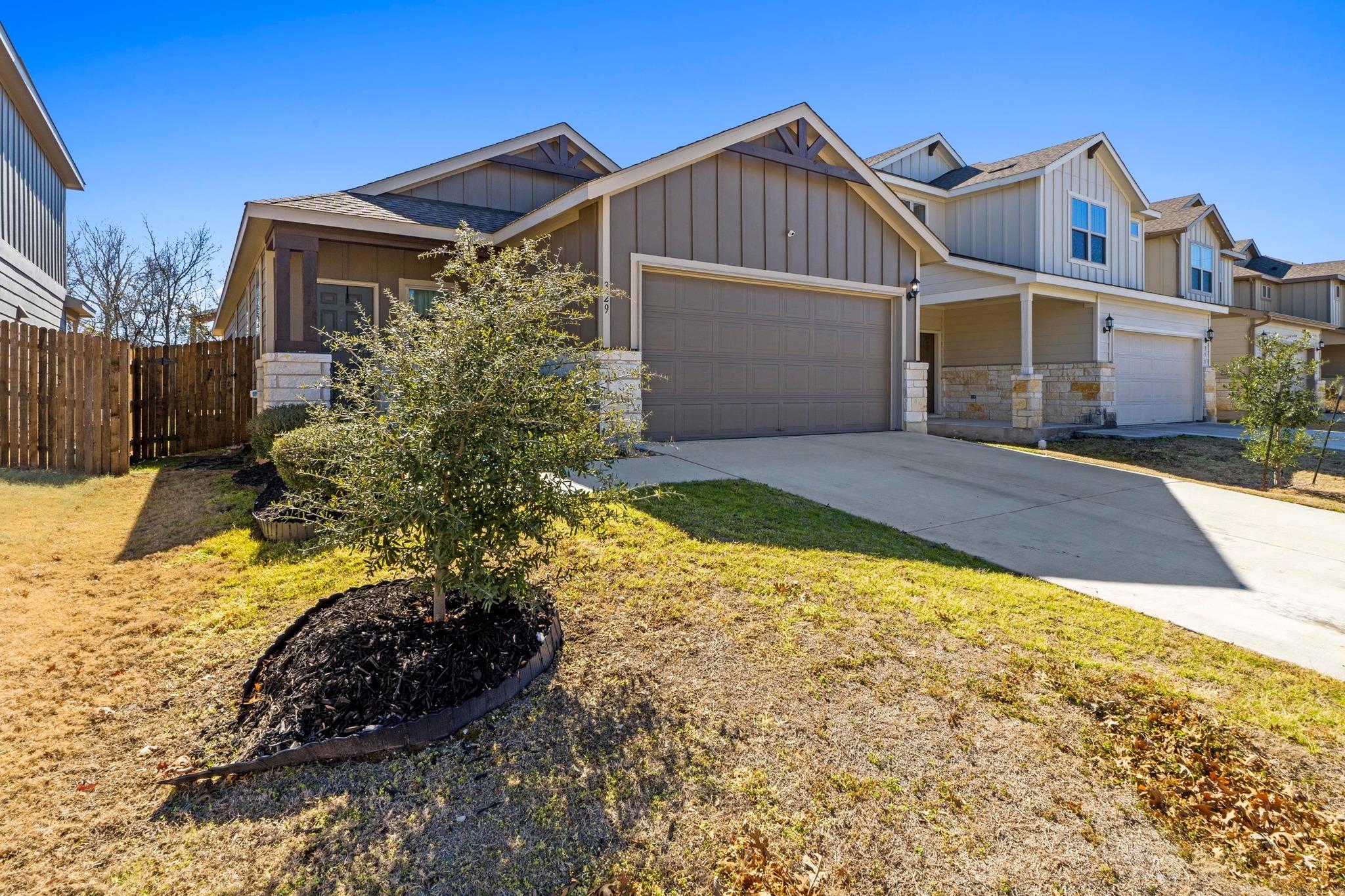 329 La Dera Dr, Liberty Hill, TX 78642