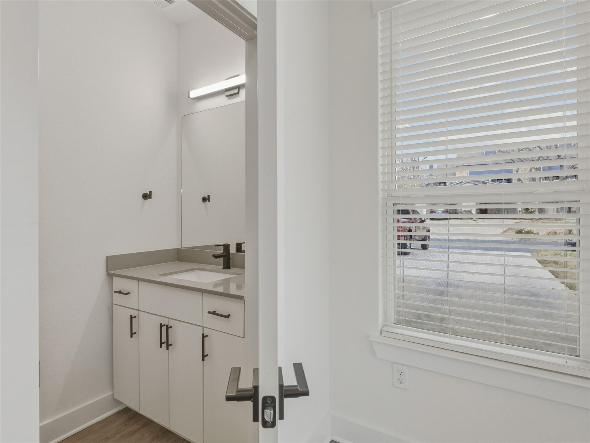 2009 Iroquois Ln, Austin, TX 78741